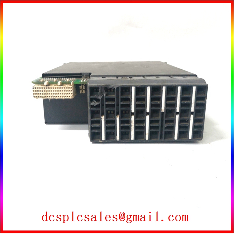 UR6EH 控制器 COMMUNICATION 模块